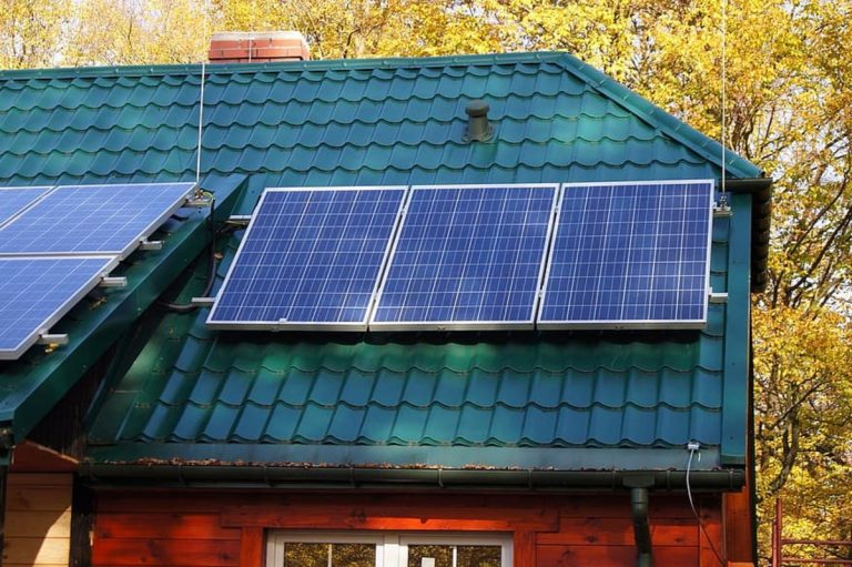 Vendre sa maison avec des panneaux solaires sur le toit