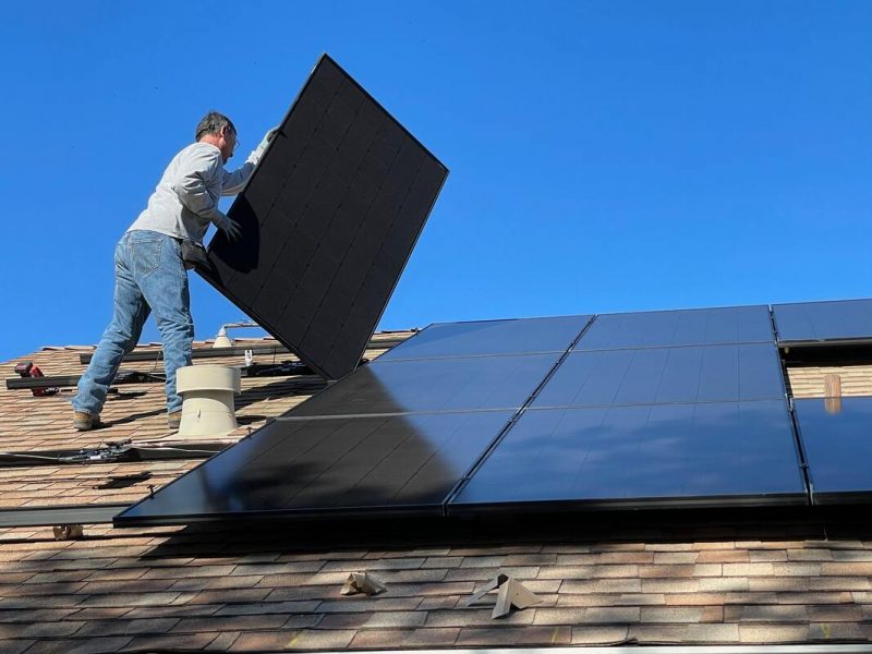 Puissance crête installation panneau solaire photovoltaïque