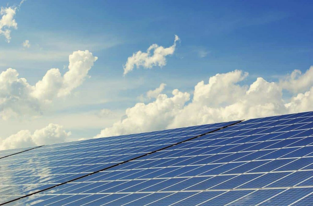 Optimiser la production de panneaux solaires photovoltaïques avec une passerelle de communication