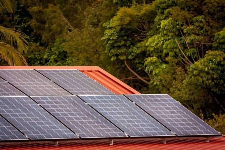 Panneaux solaires photovoltaïques maisons neuves