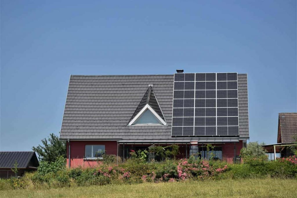 Comment installer des panneaux photovoltaïques ?