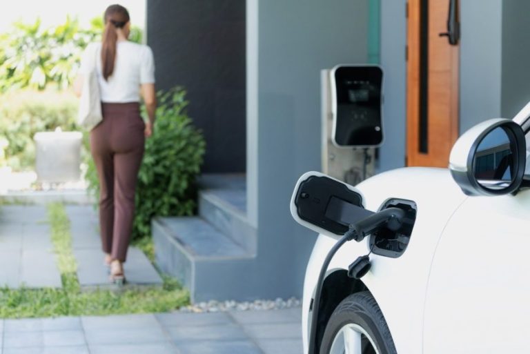 guide pour assurer la maintenance de sa borne de recharge
