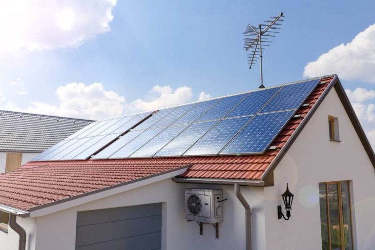 installation panneau solaire en raccordement triphasé