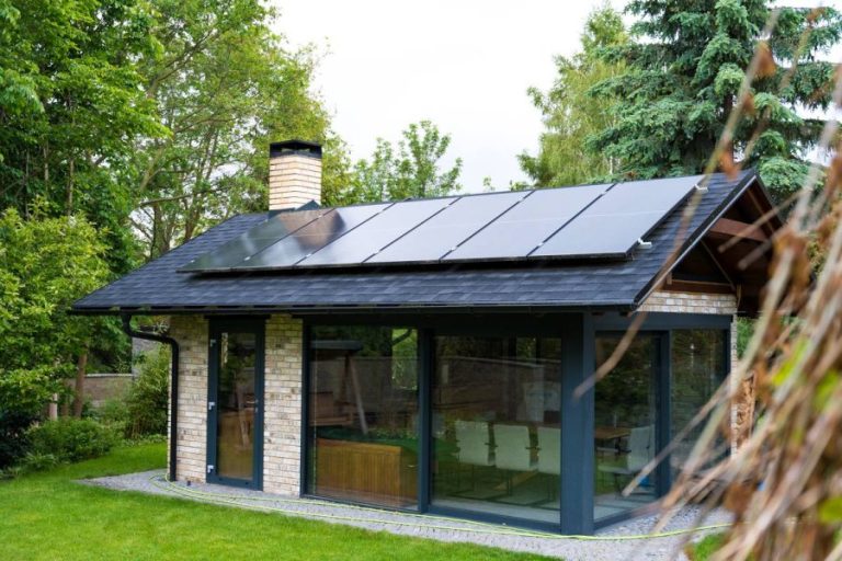 Installation d'une véranda photovoltaïque